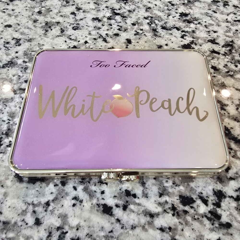 Too Faced White Peach Eyeshadow Palette - New